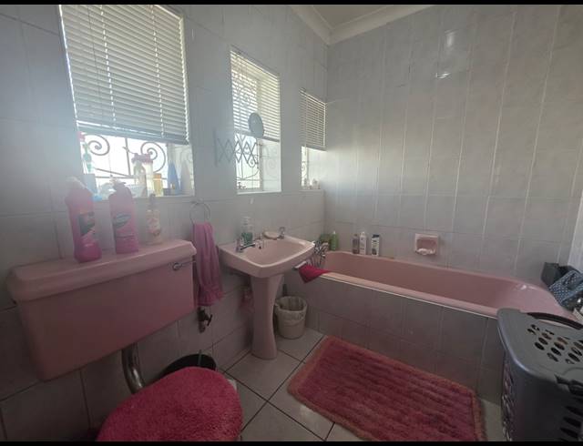 3 BEDROOM HOUSE FOR SALE IN VANDERBIJLPARK SW 1